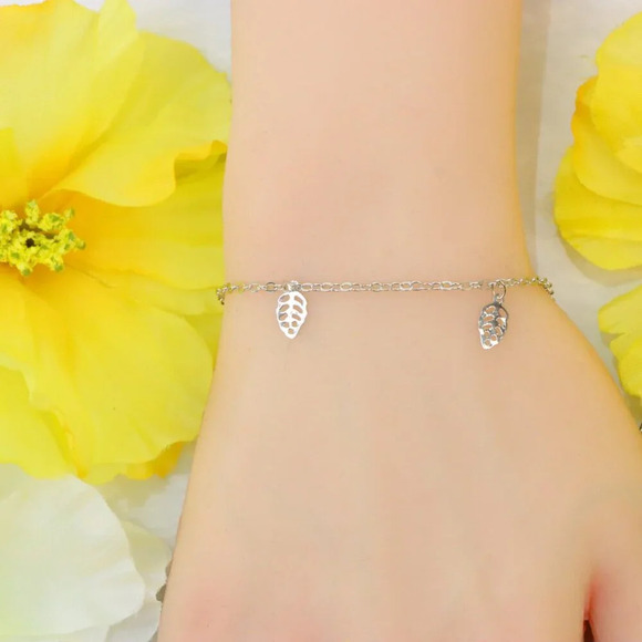 "Minimalist Bracelet, Sleek & Modern Design, Women’s Fashion, YC110262-B - Picture 8 of 10